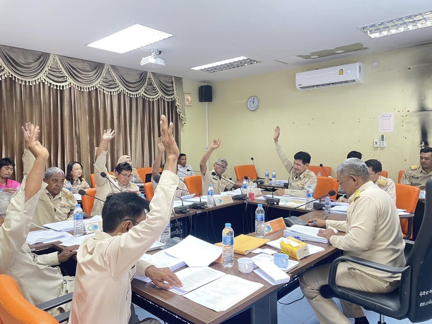 ประชุมสภาองค์การบริหารส่วนตำบลเกาะลิบงสมัยสามัญ สมัยที่ ๑ ครั้งที่ ๑ ประจำปี พ.ศ.๒๕๖๘