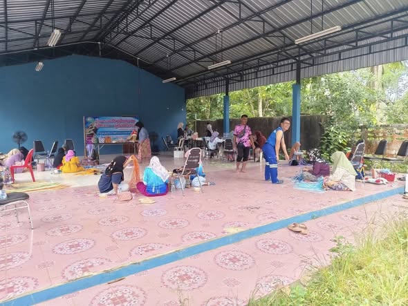 องค์การบริหารส่วนตำบลเกาะลิบง งานส่งเสริมสวัสดิการสังคม จัดโครงการกิจกรรมโครงการเสริมศักยภาพผู้พิการและผู้ด้อยโอกาส "กิจกรรมส่งเสริมอาชีพสานกระเป๋าจากหวายเมสเซ่ ระหว่างวันที่ 18 -19 ธันวาคม 2568 ณ ศูนย์พัฒนาเด็กเล็กบาตูปูเต๊ะ(หลังเก่า)🛍️🛍️